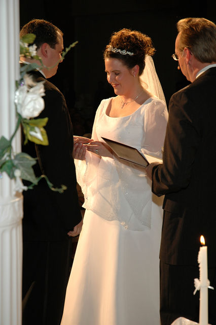 Jen gives the ring
