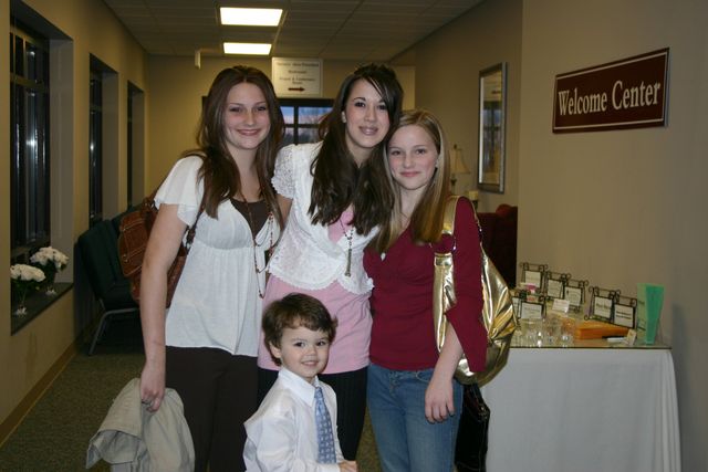 McKenna Lineback, Maria Cargo, Kadie Lineback, Owen Graham